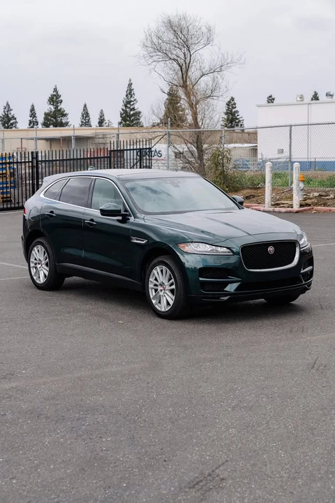 2017 Jaguar F-Pace - Image 4 of 20
