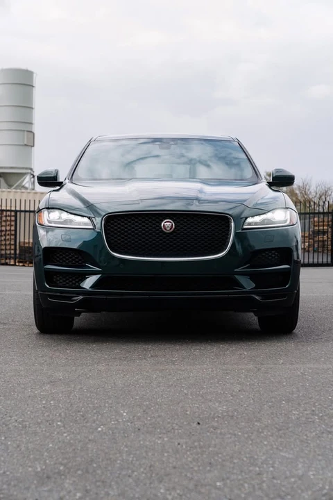2017 Jaguar F-Pace - Image 3 of 20