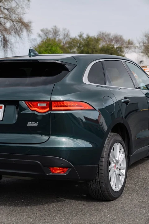 2017 Jaguar F-Pace - Image 10 of 20