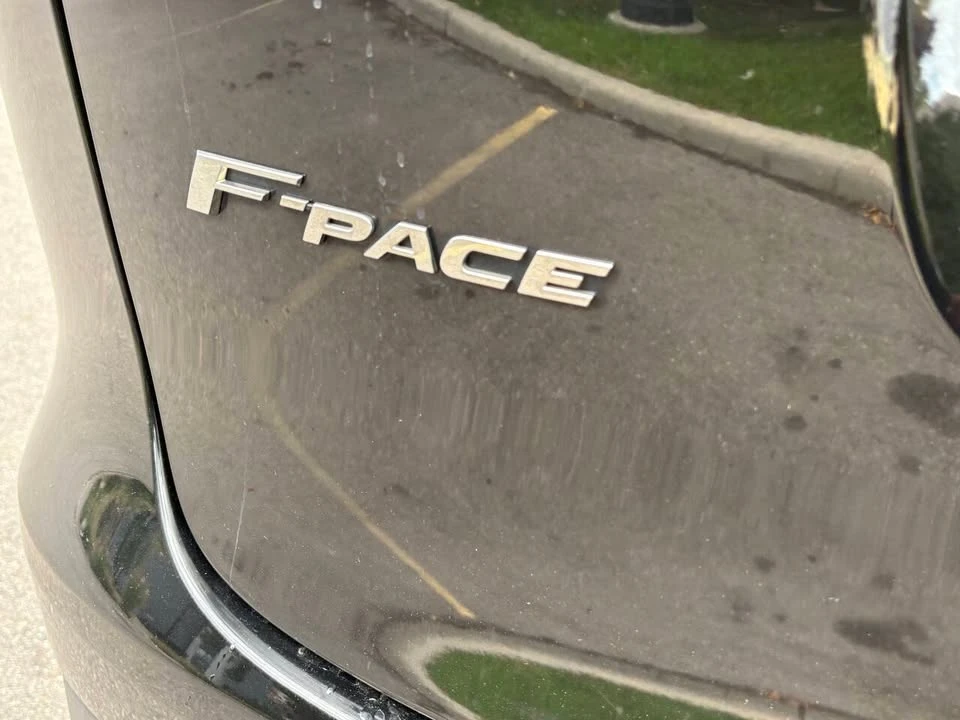 2017 Jaguar F-Pace - Image 13 of 15