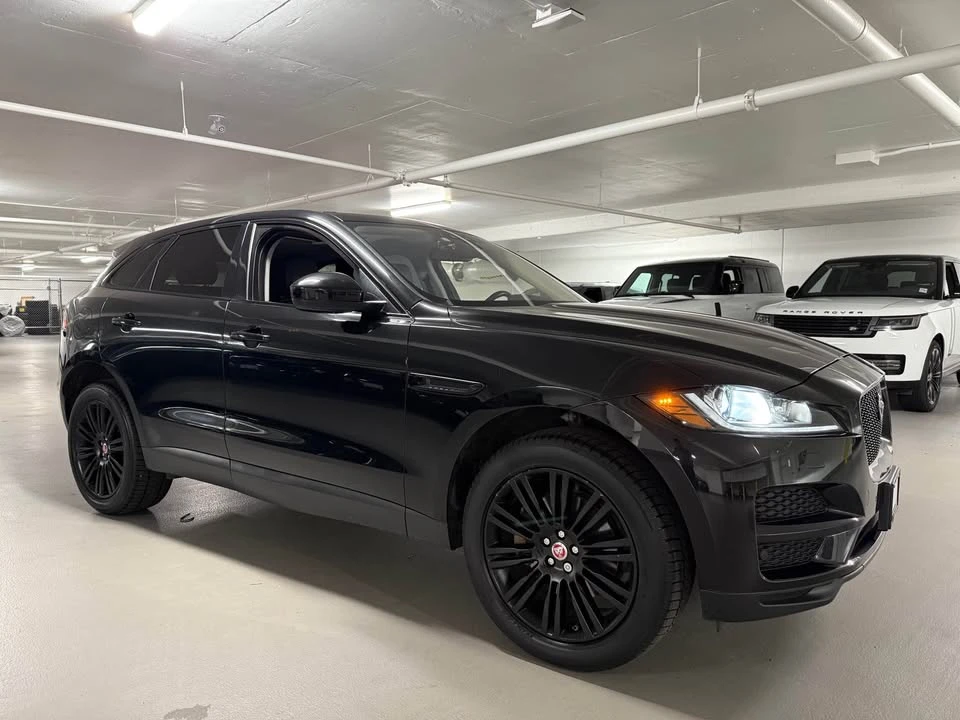 2017 Jaguar F-Pace - Image 9 of 17