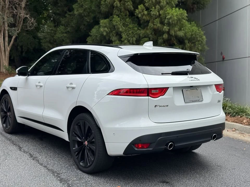 2017 Jaguar F-Pace - Image 12 of 20