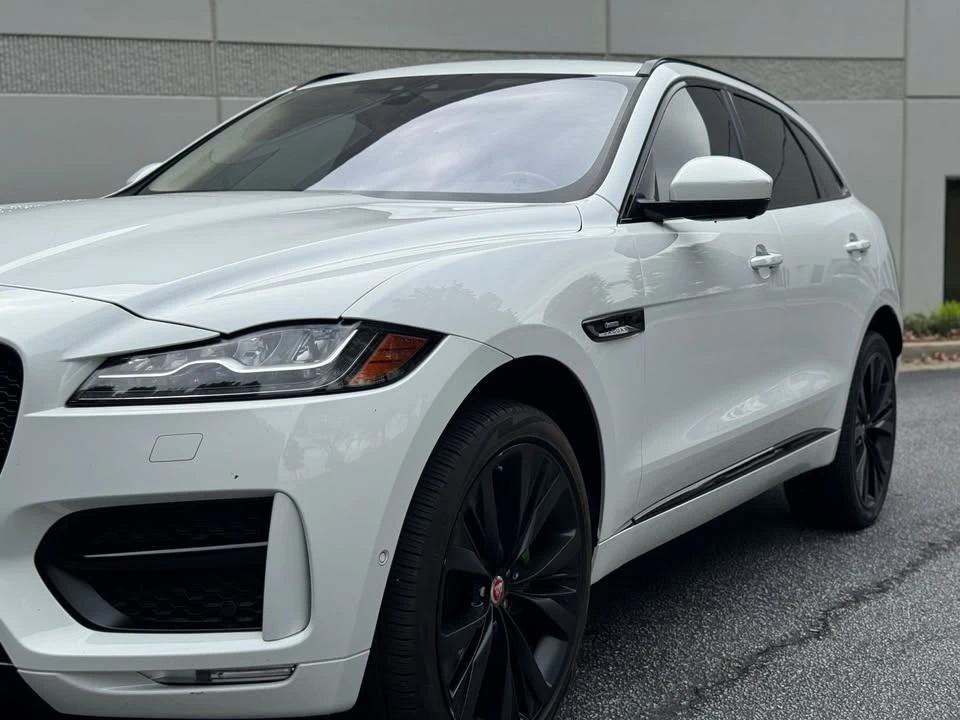 2017 Jaguar F-Pace - Image 4 of 20