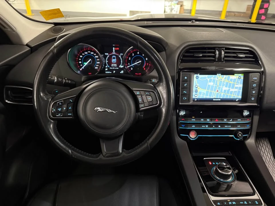 2017 Jaguar F-Pace - Image 11 of 17