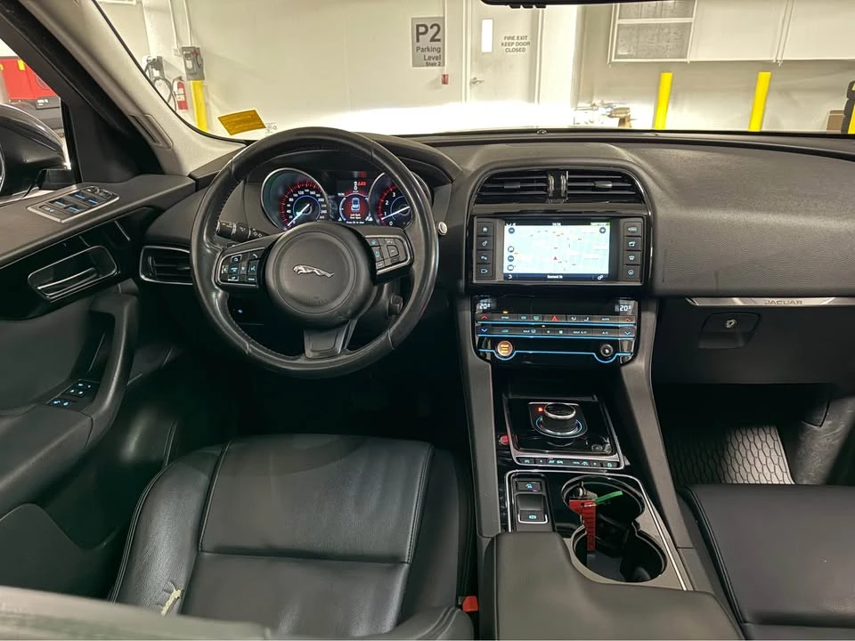 2017 Jaguar F-Pace - Image 16 of 17
