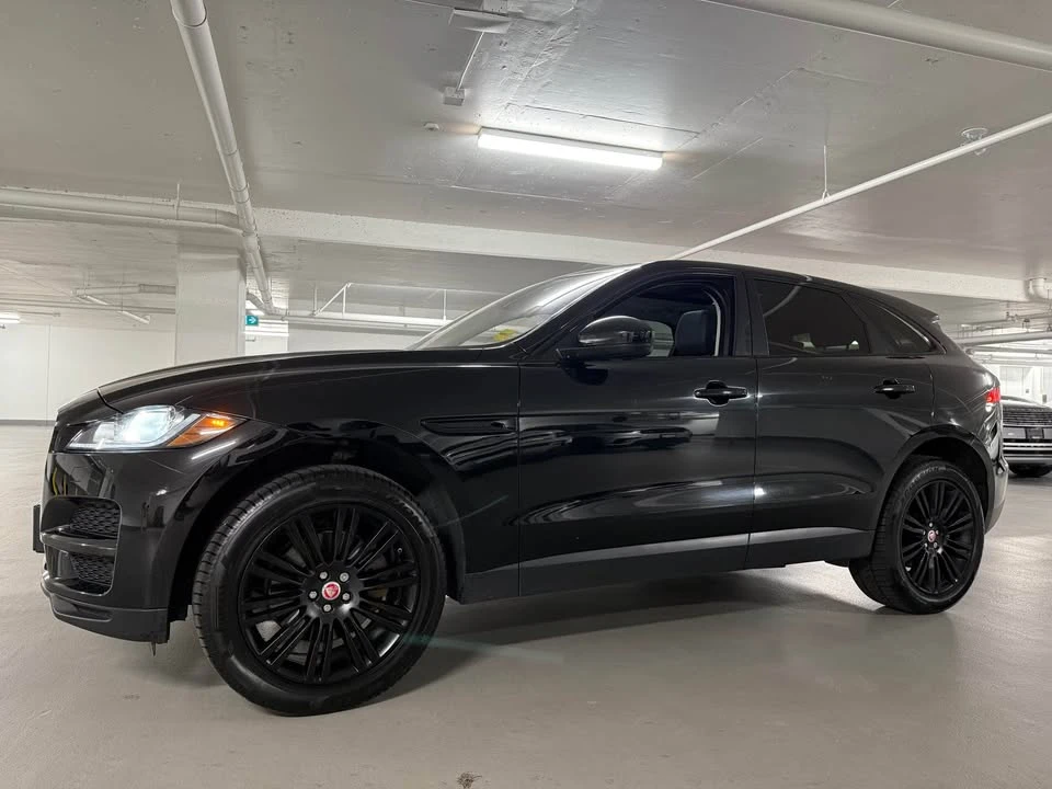 2017 Jaguar F-Pace - Image 8 of 17
