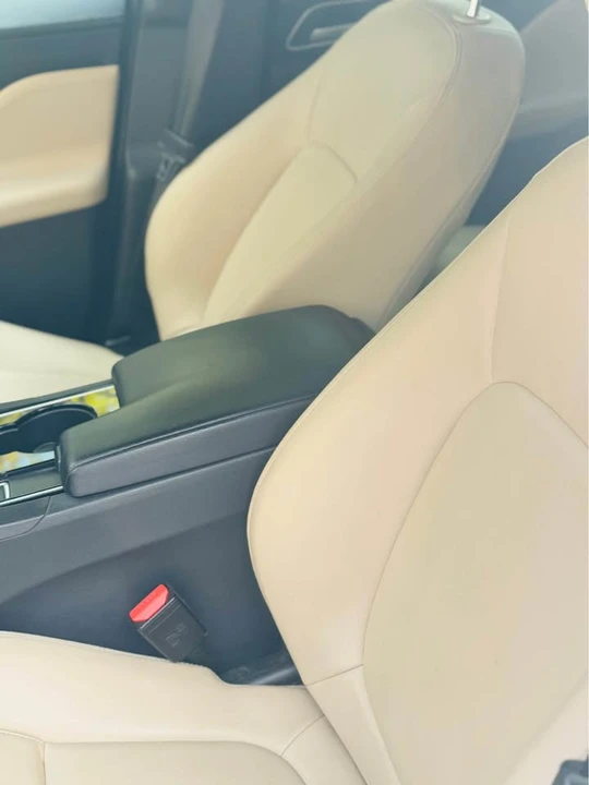 2017 Jaguar F-Pace - Image 7 of 8