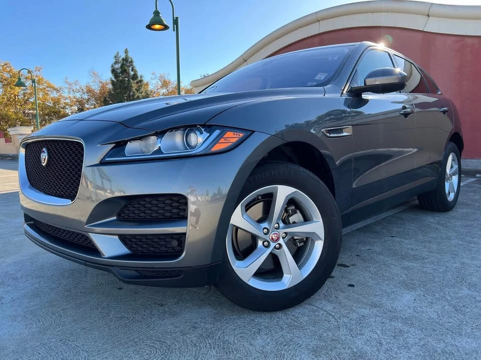 2017 Jaguar F-Pace - Image 2 of 20