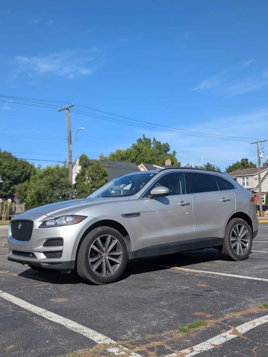 2017 Jaguar F-Pace - Image 2 of 13