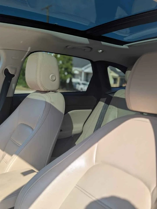 2017 Jaguar F-Pace - Image 10 of 13
