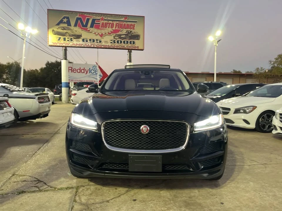 2017 Jaguar F-Pace - Image 2 of 15