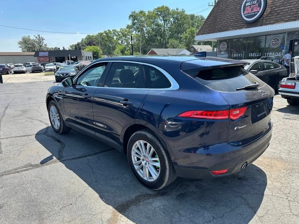 2017 Jaguar F-Pace - Image 3 of 17