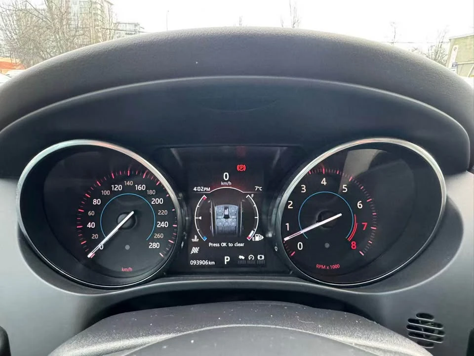 2017 Jaguar F-Pace - Image 14 of 15