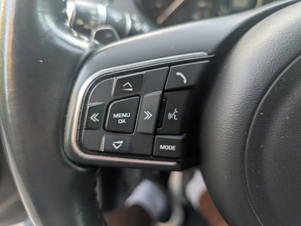 2017 Jaguar F-Pace - Image 17 of 19