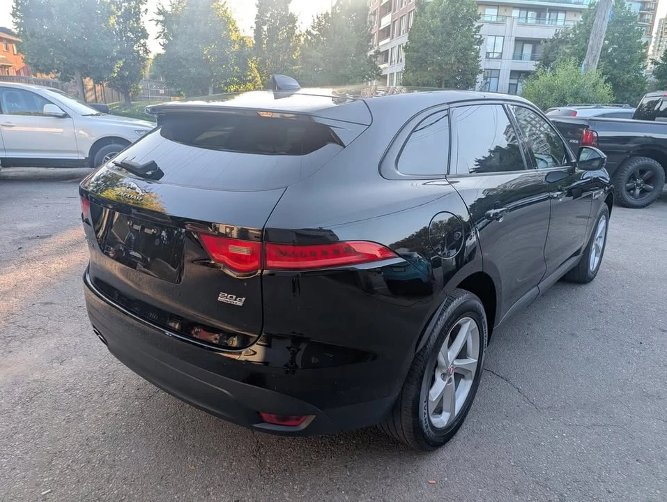 2017 Jaguar F-Pace - Image 5 of 19