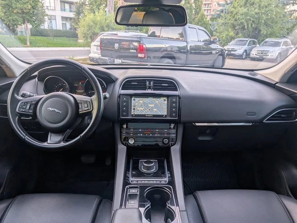 2017 Jaguar F-Pace - Image 8 of 19