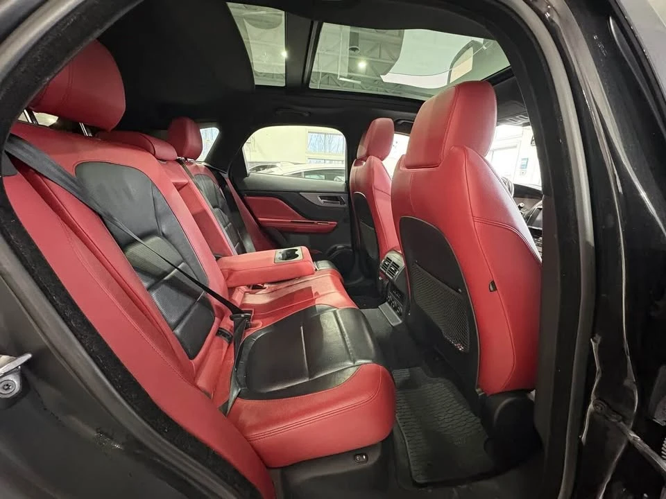 2017 Jaguar F-Pace - Image 8 of 17