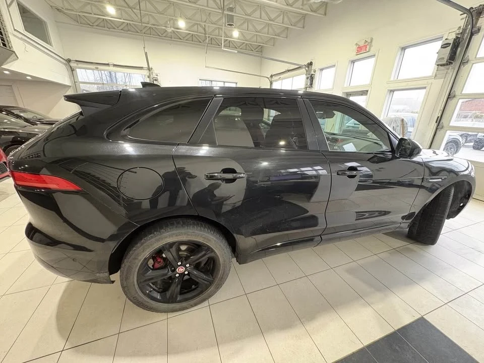 2017 Jaguar F-Pace - Image 6 of 17