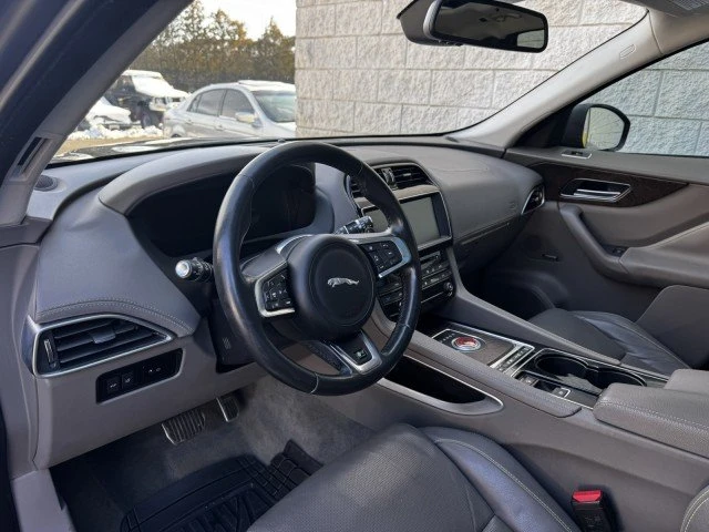 2017 Jaguar F-Pace - Image 6 of 20
