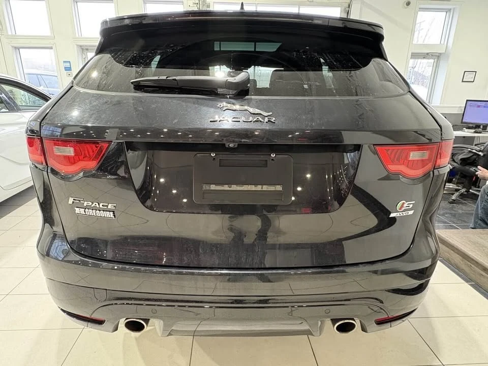 2017 Jaguar F-Pace - Image 13 of 17