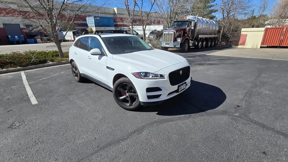 2017 Jaguar F-Pace - Image 3 of 7