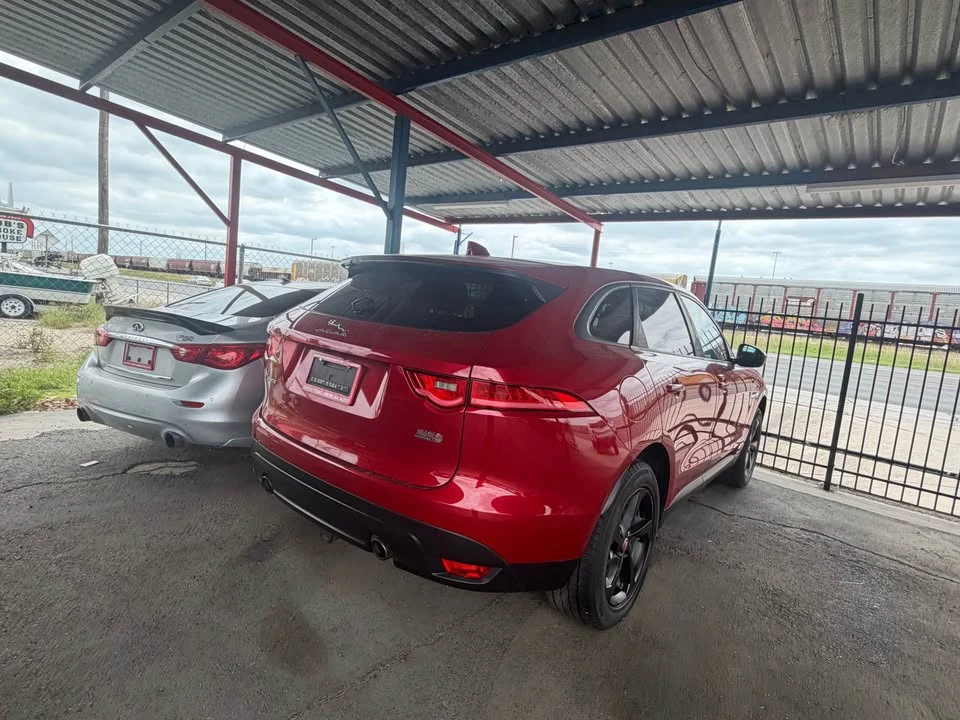 2017 Jaguar F-Pace - Image 6 of 6