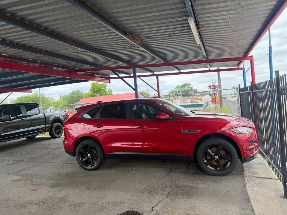 2017 Jaguar F-Pace - Image 2 of 6