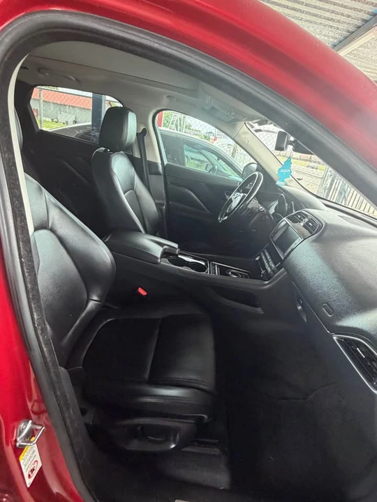 2017 Jaguar F-Pace - Image 3 of 6