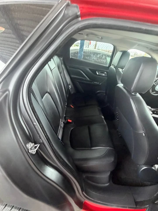 2017 Jaguar F-Pace - Image 5 of 6