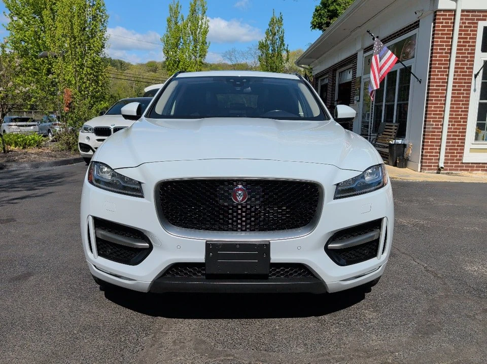 2017 Jaguar F-Pace - Image 2 of 21