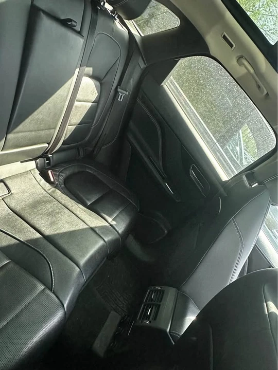 2017 Jaguar F-Pace - Image 7 of 10