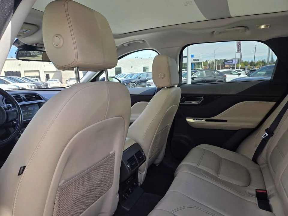 2017 Jaguar F-Pace - Image 11 of 14