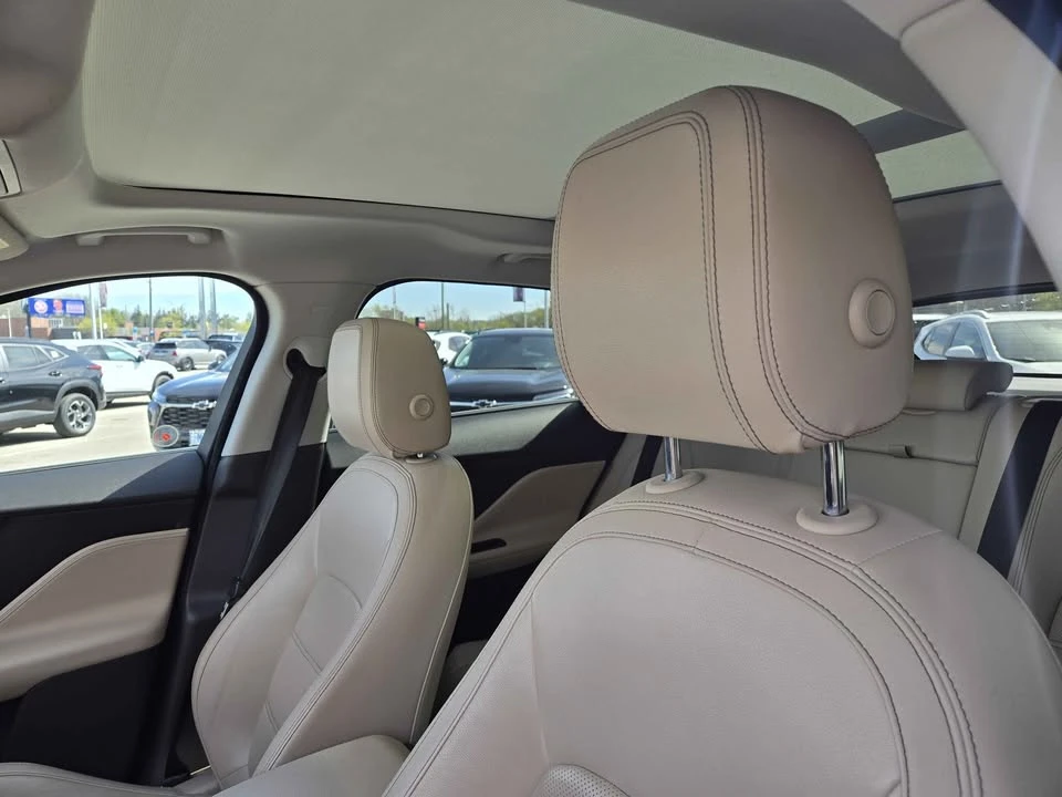 2017 Jaguar F-Pace - Image 12 of 14
