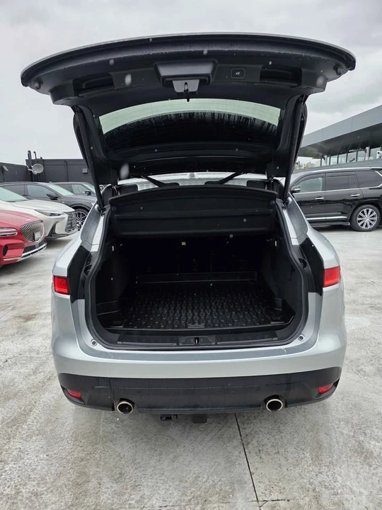 2017 Jaguar F-Pace - Image 12 of 12