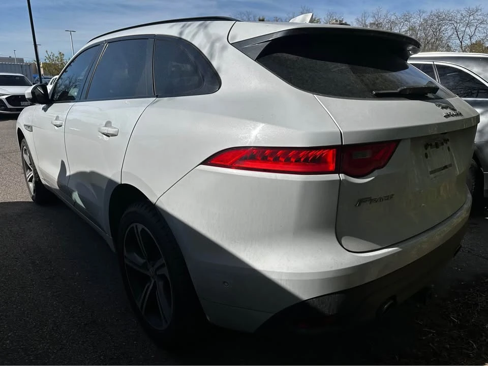 2017 Jaguar F-Pace - Image 5 of 10