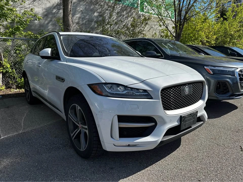 2017 Jaguar F-Pace - Image 2 of 10