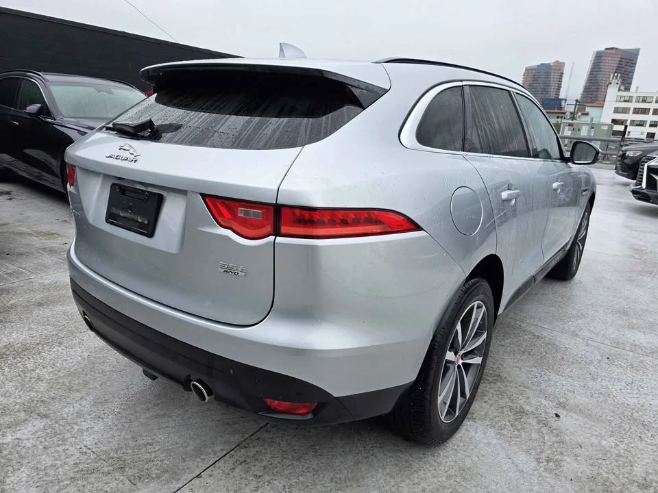 2017 Jaguar F-Pace - Image 5 of 12