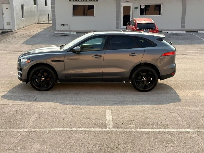 2017 Jaguar F-Pace - Image 6 of 9