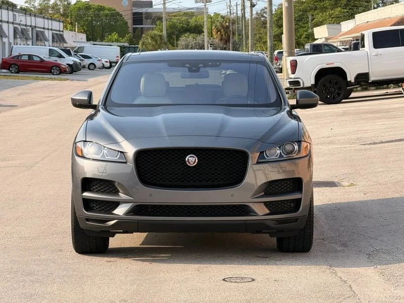 2017 Jaguar F-Pace - Image 4 of 9