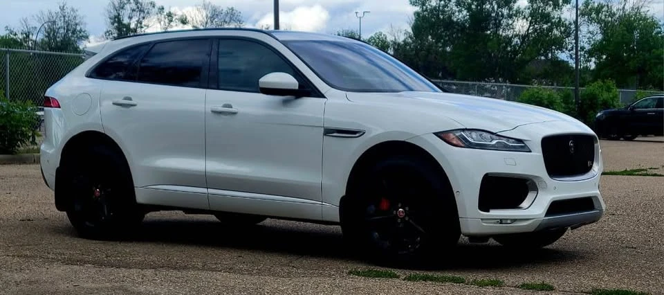 2017 Jaguar F-Pace - Image 8 of 16