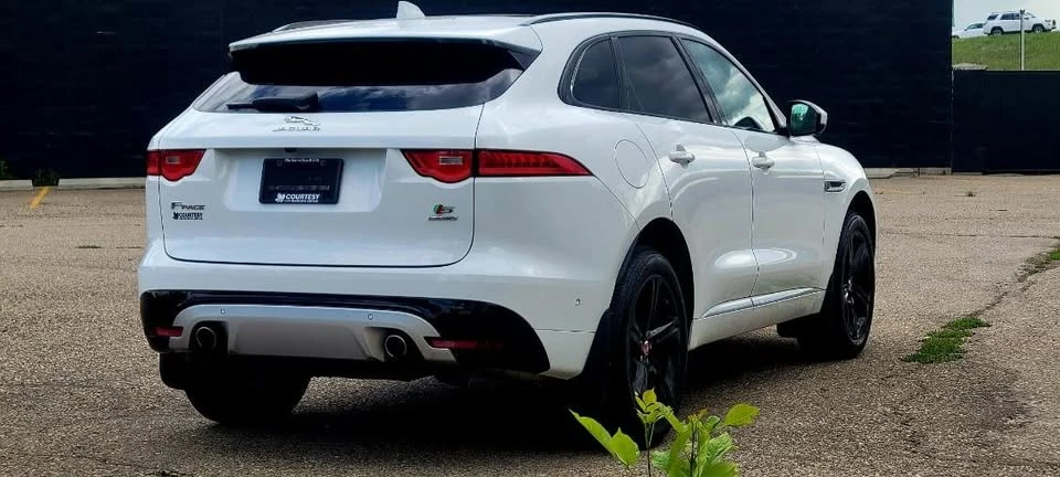 2017 Jaguar F-Pace - Image 5 of 16