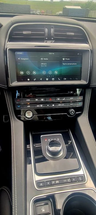 2017 Jaguar F-Pace - Image 13 of 16