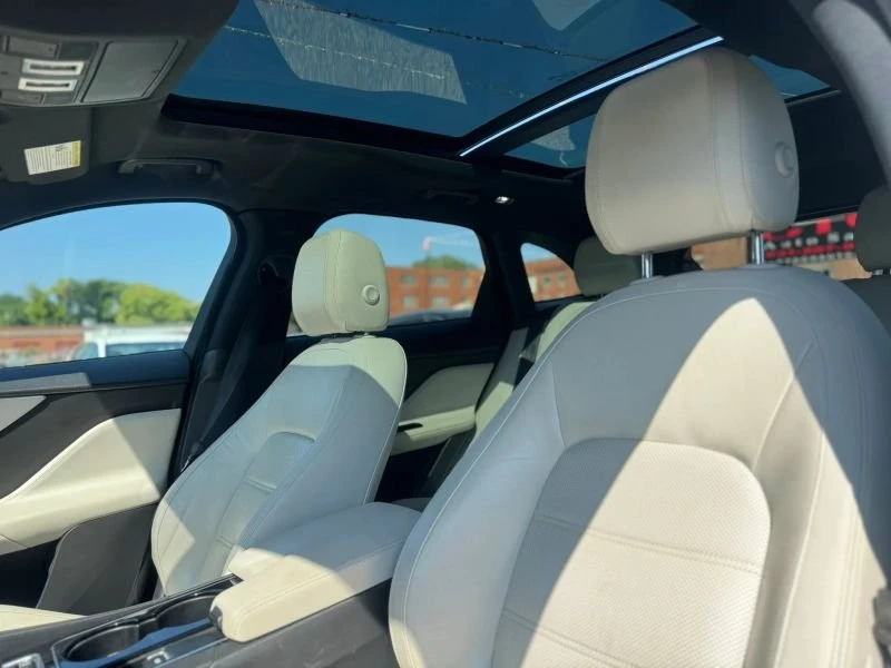 2017 Jaguar F-Pace - Image 18 of 20