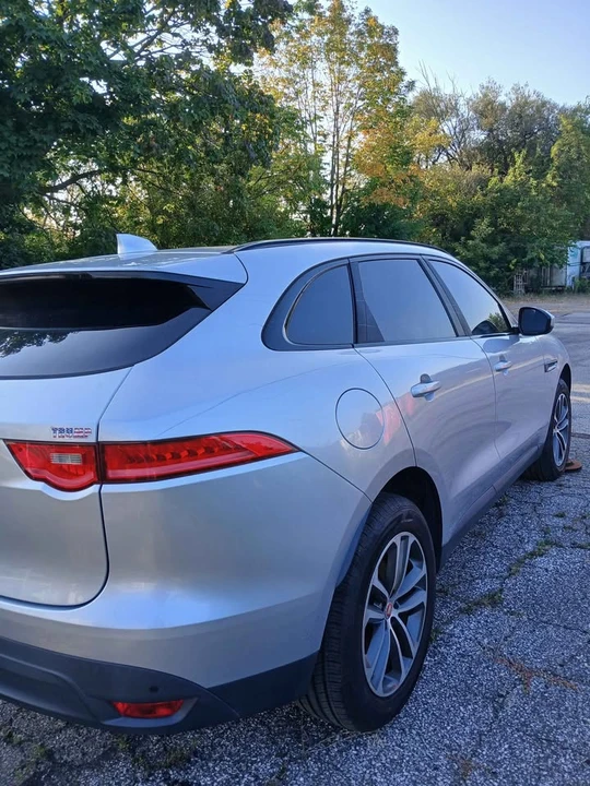 2017 Jaguar F-Pace - Image 5 of 9