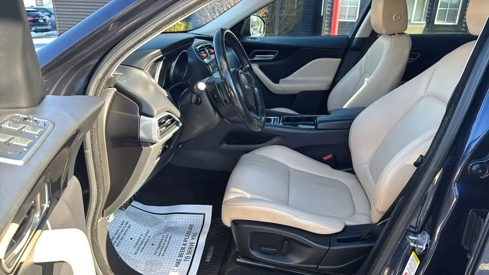 2017 Jaguar F-Pace - Image 16 of 20