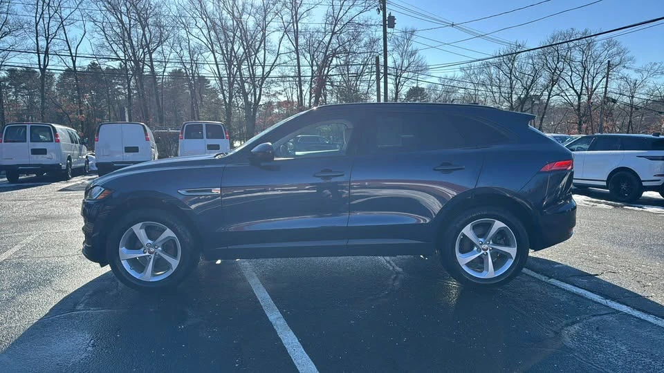 2017 Jaguar F-Pace - Image 3 of 18