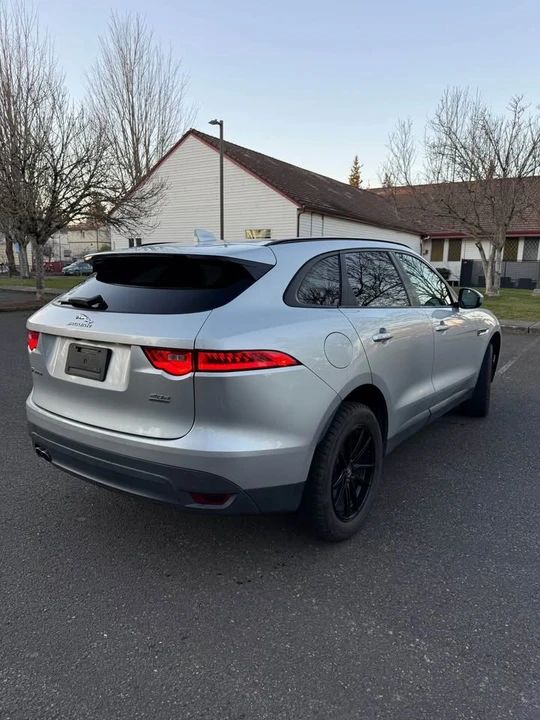 2017 Jaguar F-Pace - Image 7 of 20