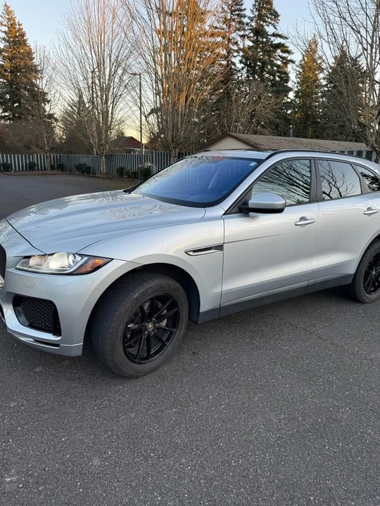 2017 Jaguar F-Pace - Image 3 of 20