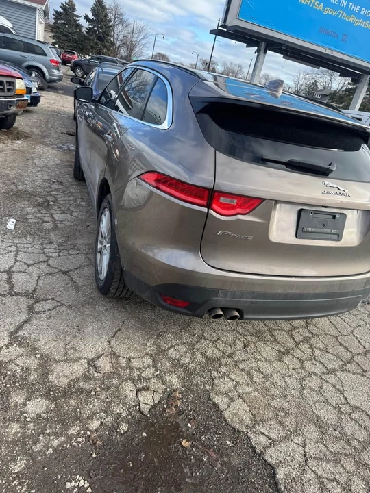 2017 Jaguar F-Pace - Image 6 of 6