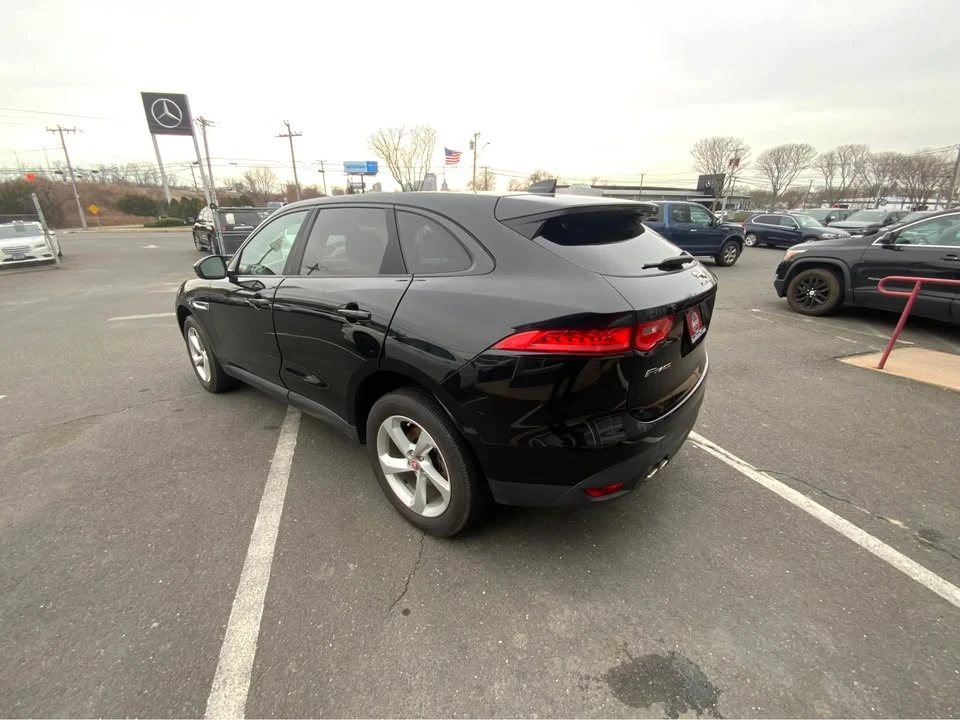 2017 Jaguar F-Pace - Image 6 of 17